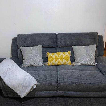 Handsworth Home - 2 Bedroomed 谢菲尔德 外观 照片