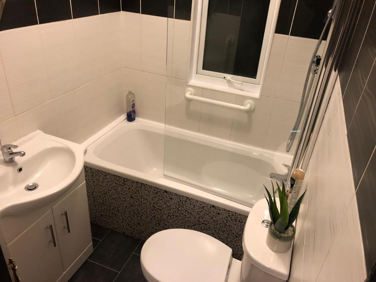 Handsworth Home - 2 Bedroomed 谢菲尔德 外观 照片
