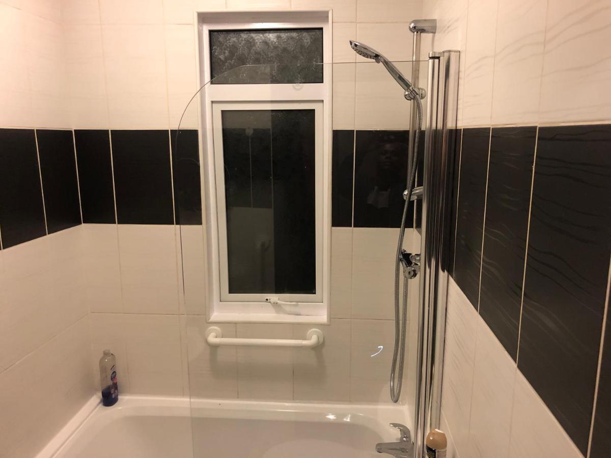 Handsworth Home - 2 Bedroomed 谢菲尔德 外观 照片
