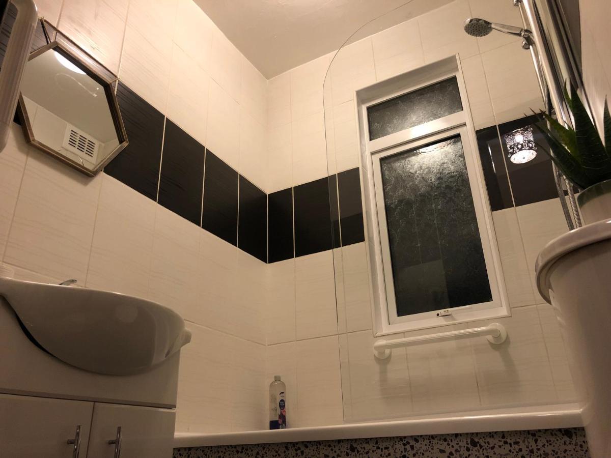 Handsworth Home - 2 Bedroomed 谢菲尔德 外观 照片
